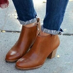 Madewell Leather Billie Boot in English Saddle 9